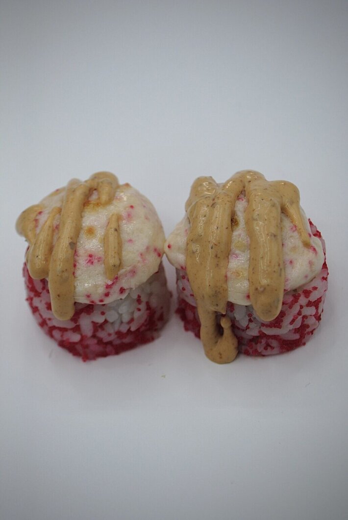 Запеченный ролл с тунцом