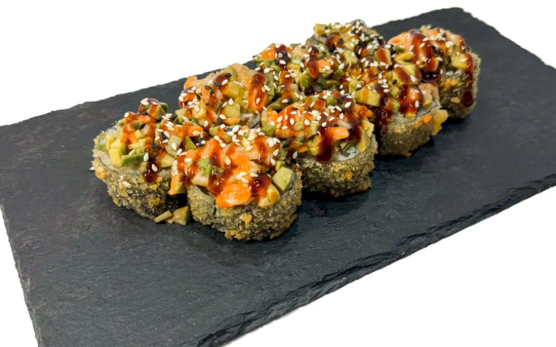 Темпура ролл «Лосось-авокадо»