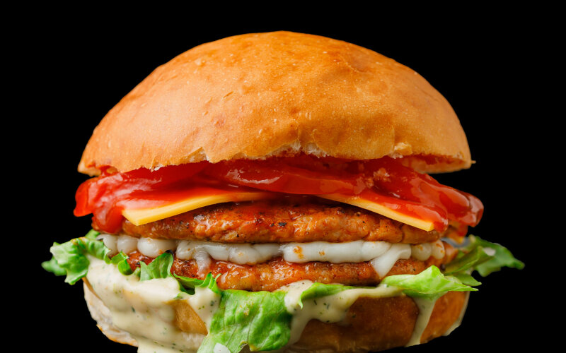 Двойной сырный чикенбургер