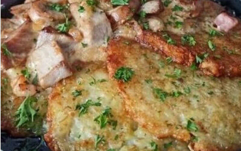 Драники с курицей и сметаной