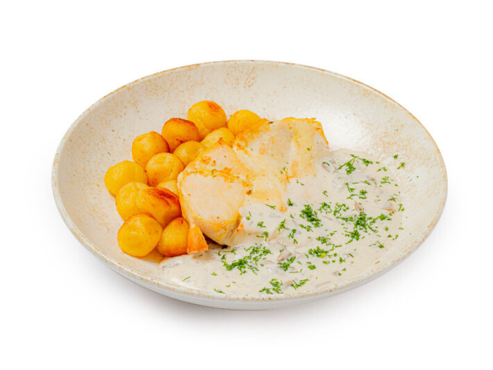 Филе цыплёнка с грибным соусом и ньокками