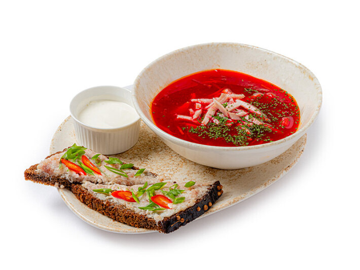Борщ с закуской из шпика