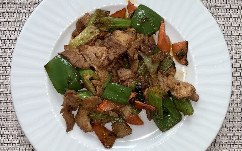 Поджарка с луком и перцем