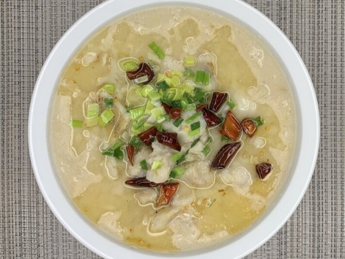 Рыбное филе с кислой капустой