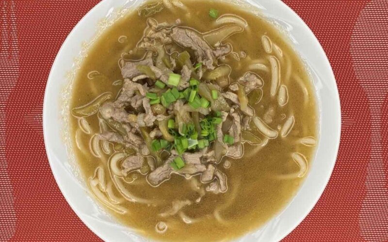 Лапша со свининой и овощами «Джацай»