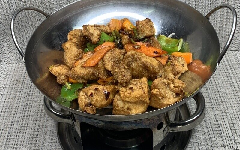 Курица с овощами на огне