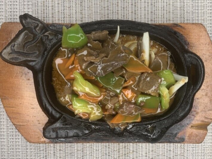 Говядина с овощами «Те Бань Шао»