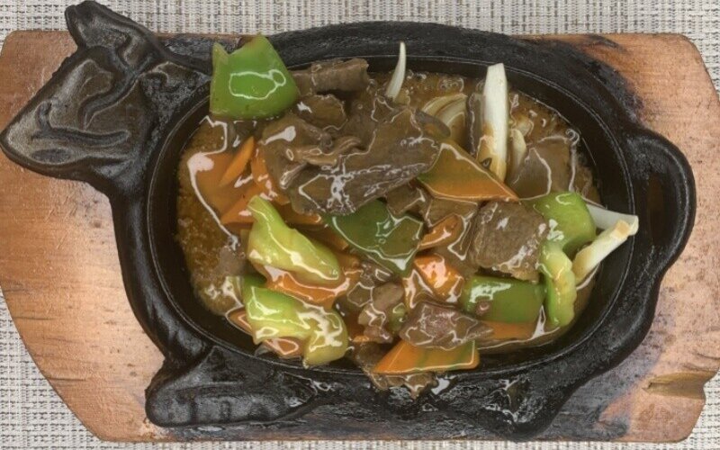 Говядина с овощами «Те Бань Шао»