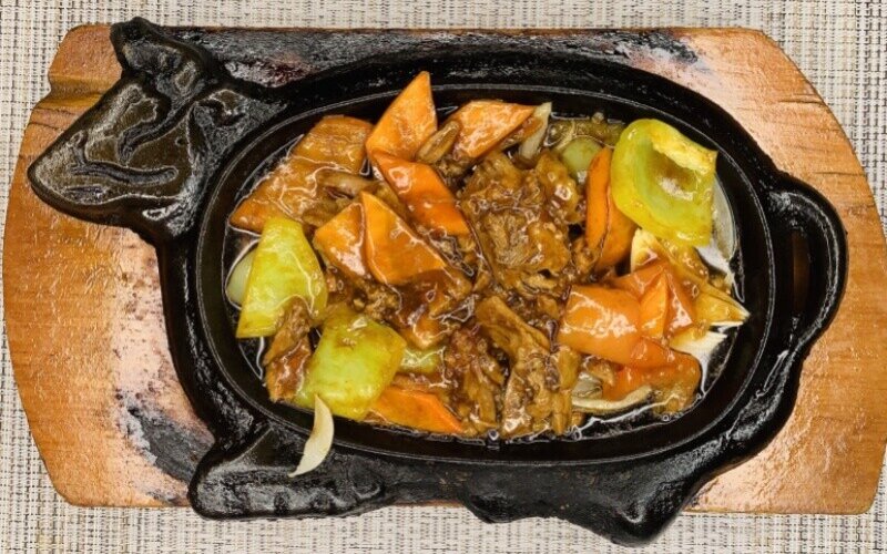 Утка на сковороде