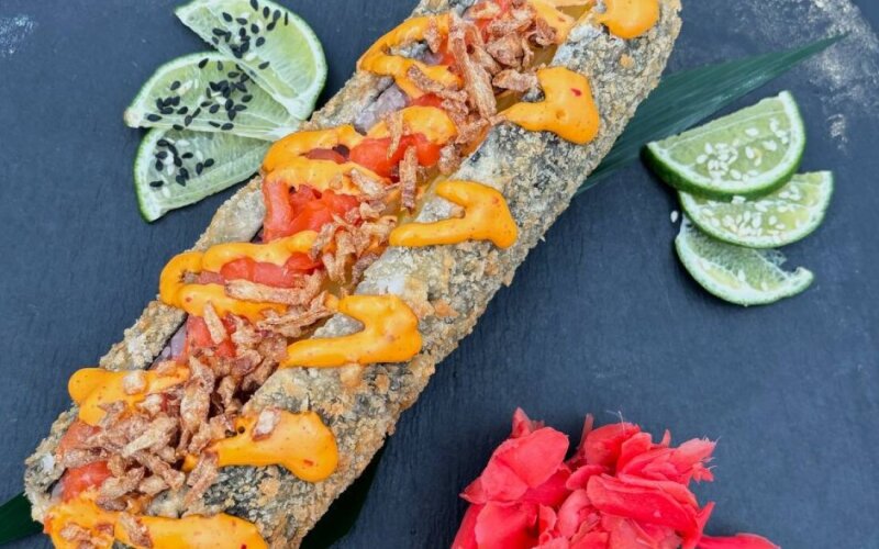 Ролл-дог с лососем