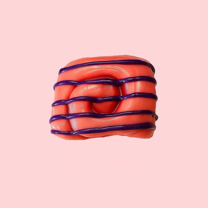 Cinnamon roll «Малина-черника»