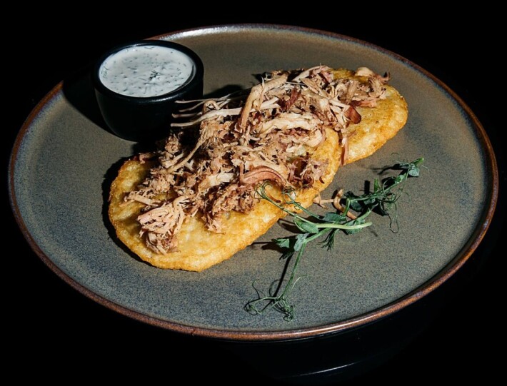 Драники с рваной свининой