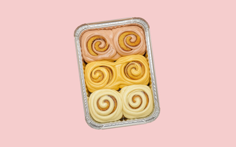 Выпеченный набор из шести: классики, карамели и клубники