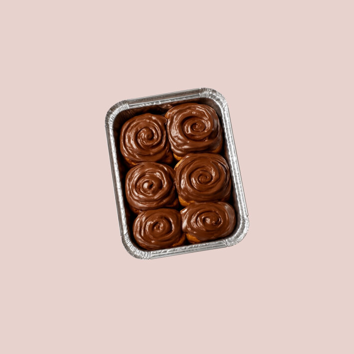 Выпеченный набор из шести шоколадных