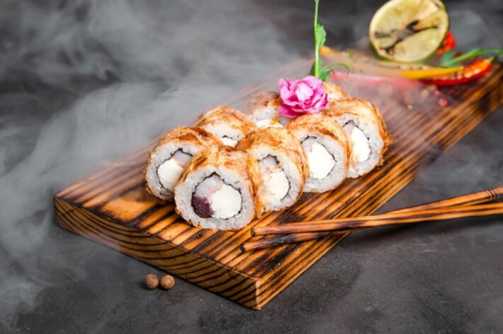 Ролл «Бонито с креветкой и тунцом»