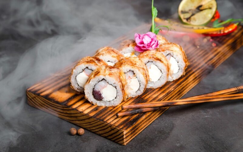 Ролл «Бонито с креветкой и тунцом»