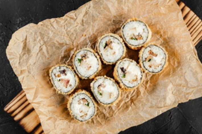 Жаренный ролл с мидией терияки