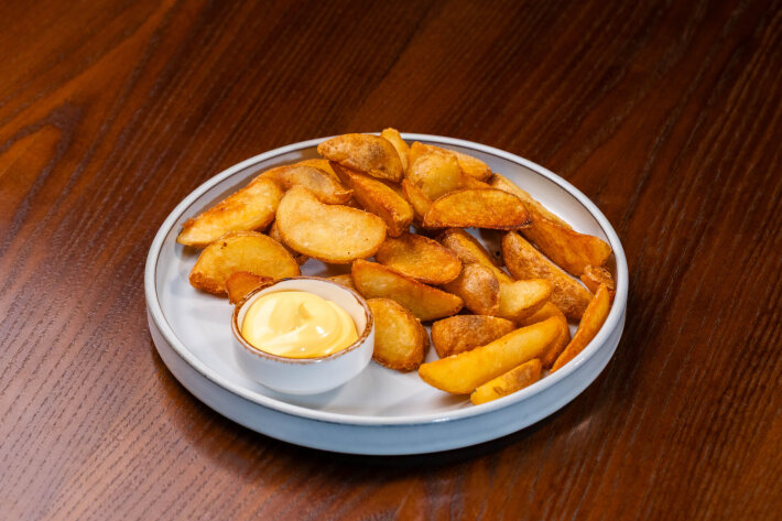 Дольки картофельные с соусом