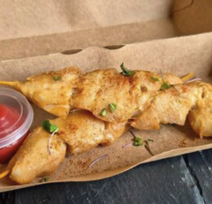 Шашлычок куриный с соусом