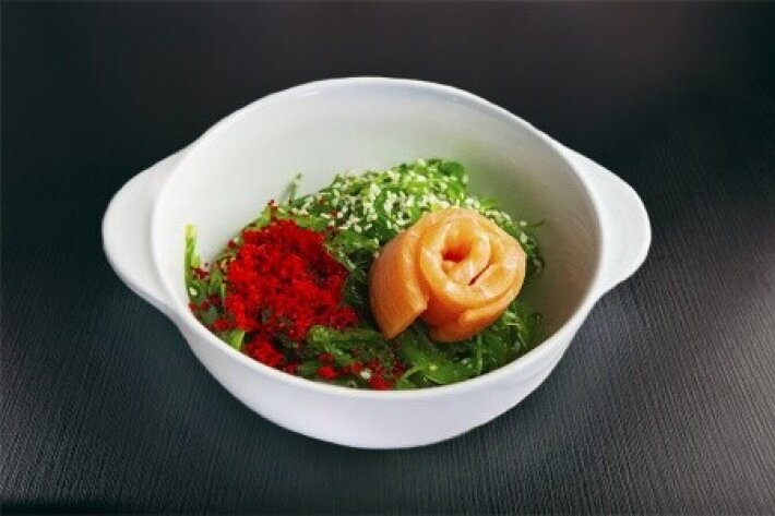 Салат «Чука с лососем»