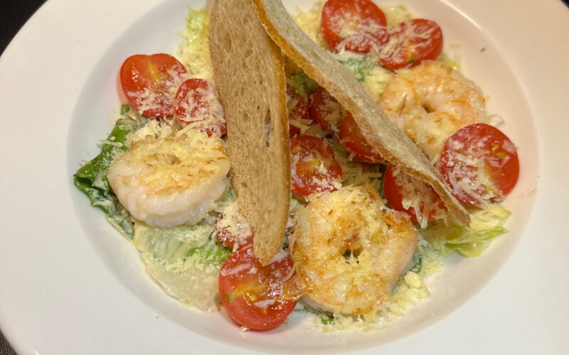 Салат «Цезарь» с креветкой