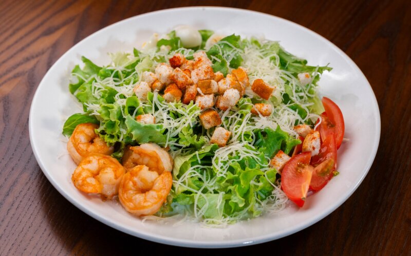 Салат «Цезарь» с креветками