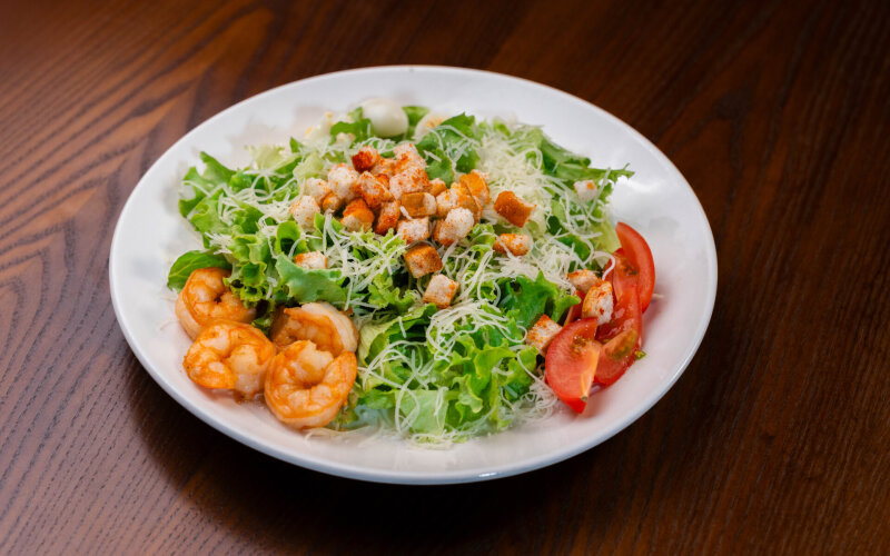 Салат «Цезарь» с креветками