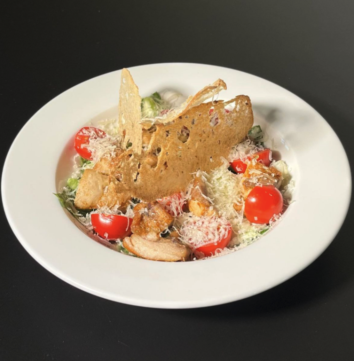 Салат «Цезарь» с цыплёнком