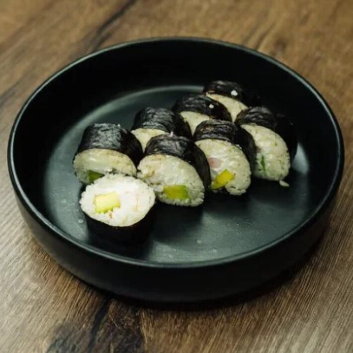 Ролл «Маки креветка и авокадо»