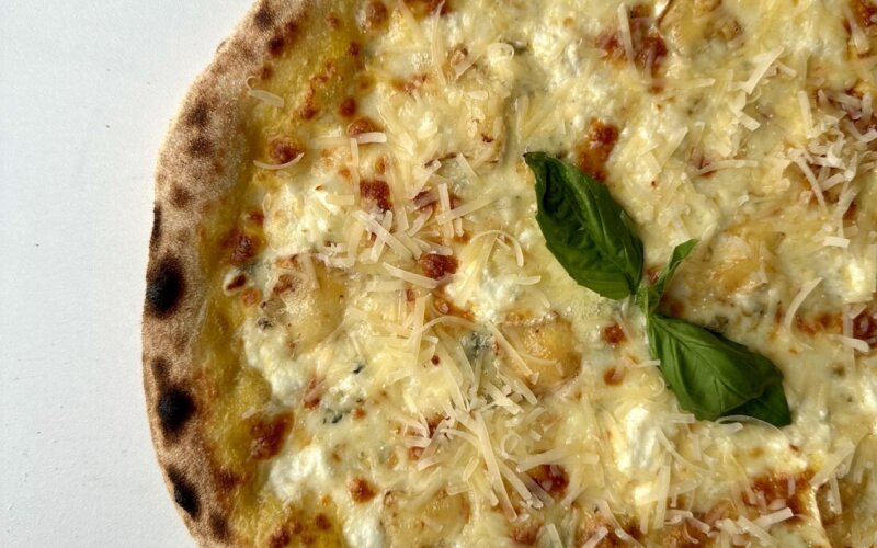 Пицца «Четыре сыра»