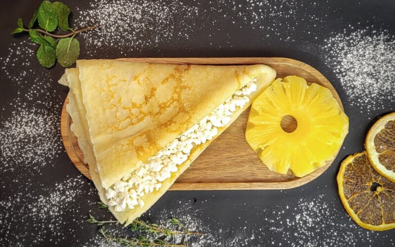 Блинчик с творогом и ананасом