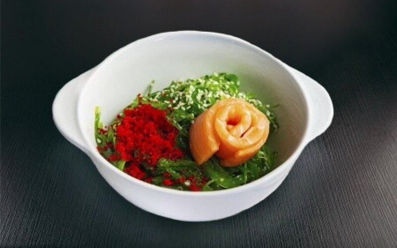 Салат «Чука с лососем»