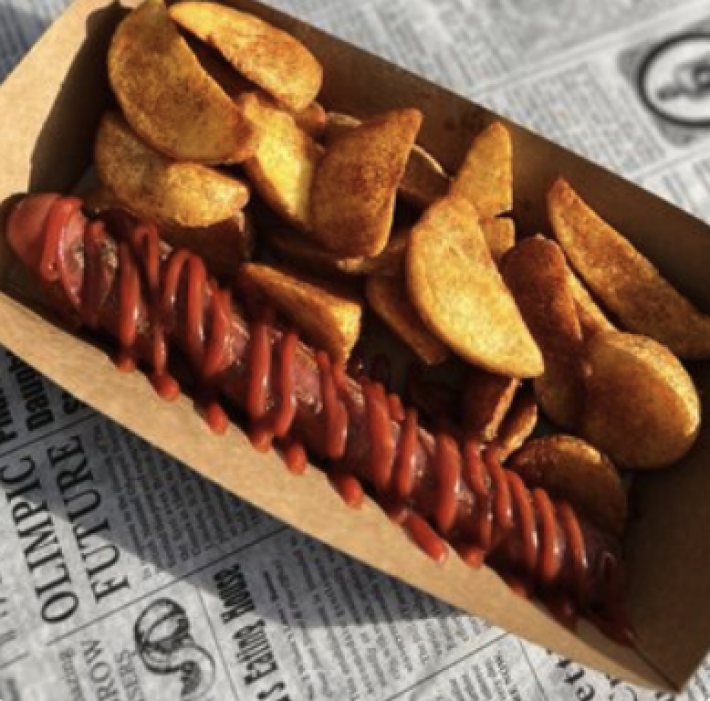 Колбаска гриль и дольки «Фри»