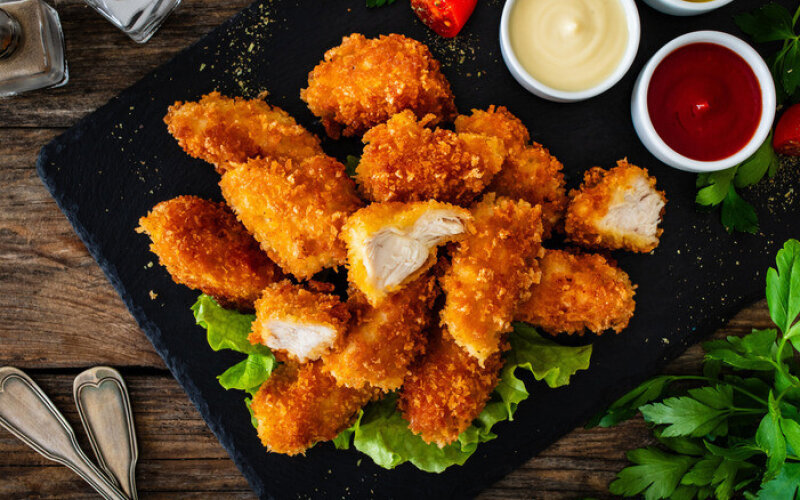 Наггетсы куриные с соусом