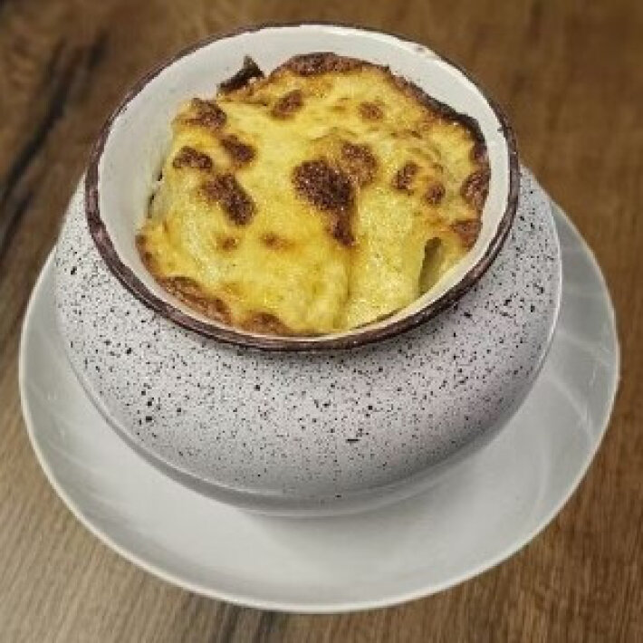 Горшочек с домашними пельменями