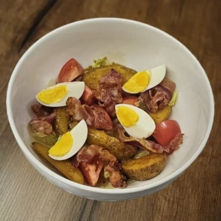 Теплый салат с беконом