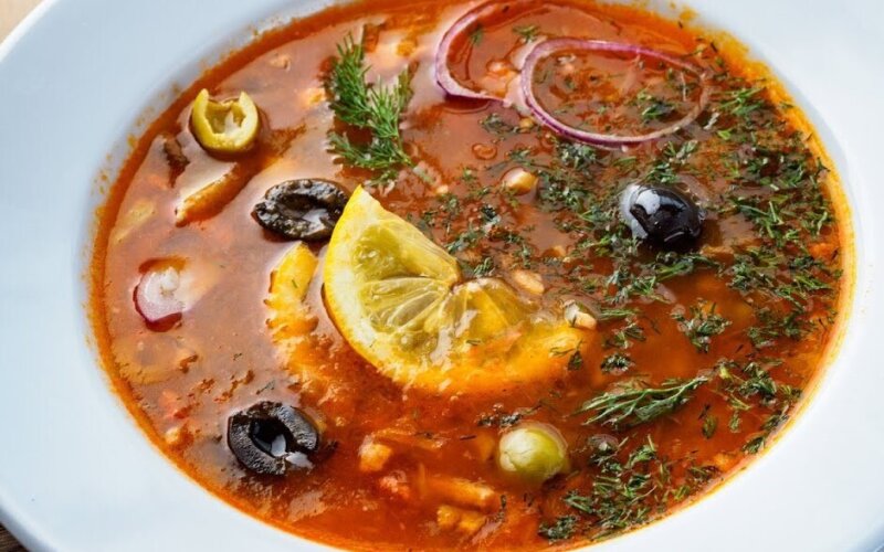 Суп «Солянка» сборная мясная