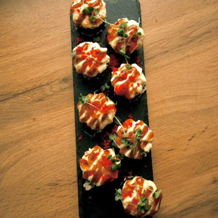 Запеченный ролл с креветкой