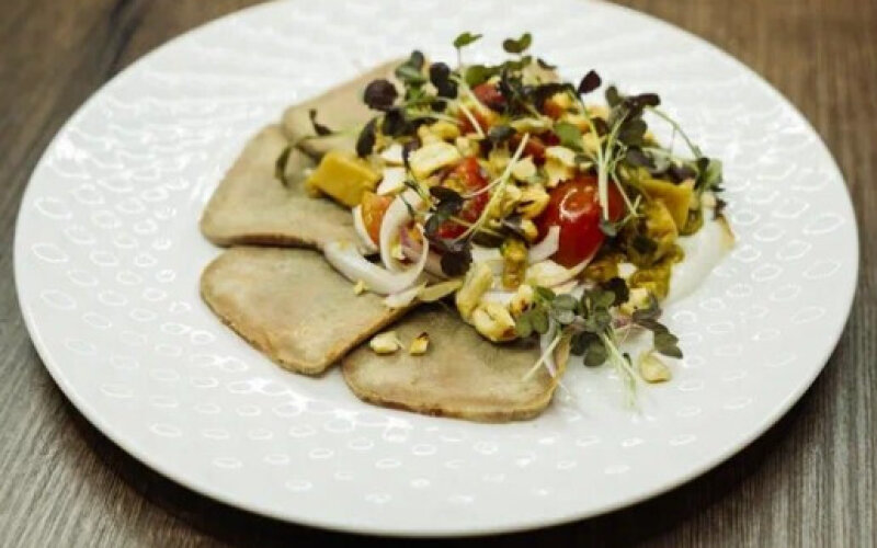 Салат с языком и белыми грибами