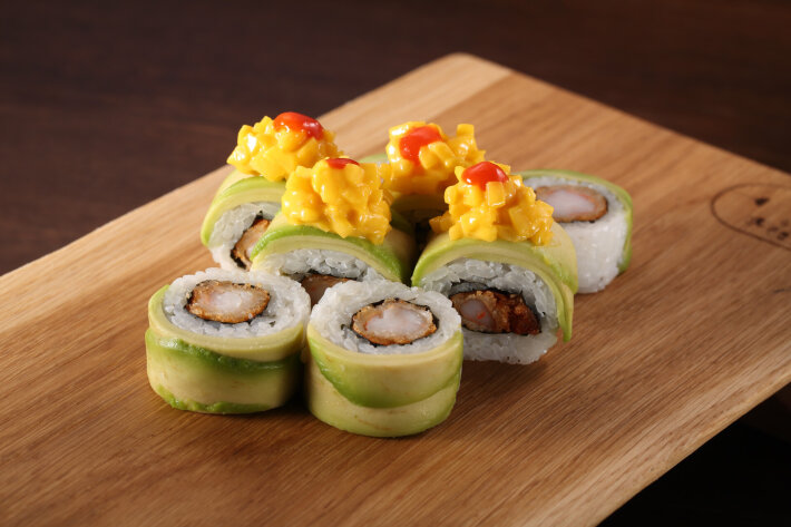 Креветка темпура с сальсой манго