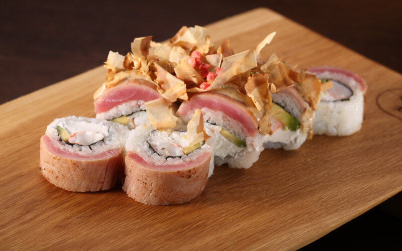 Тунец татаки в устрично-трюфельном соусе