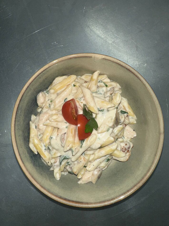 Панне с цыплёнком и шампиньонами