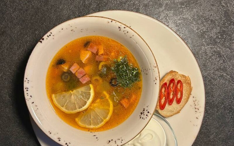 Солянка сборная мясная