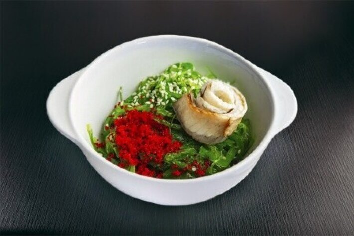 Салат «Чука с угрем»