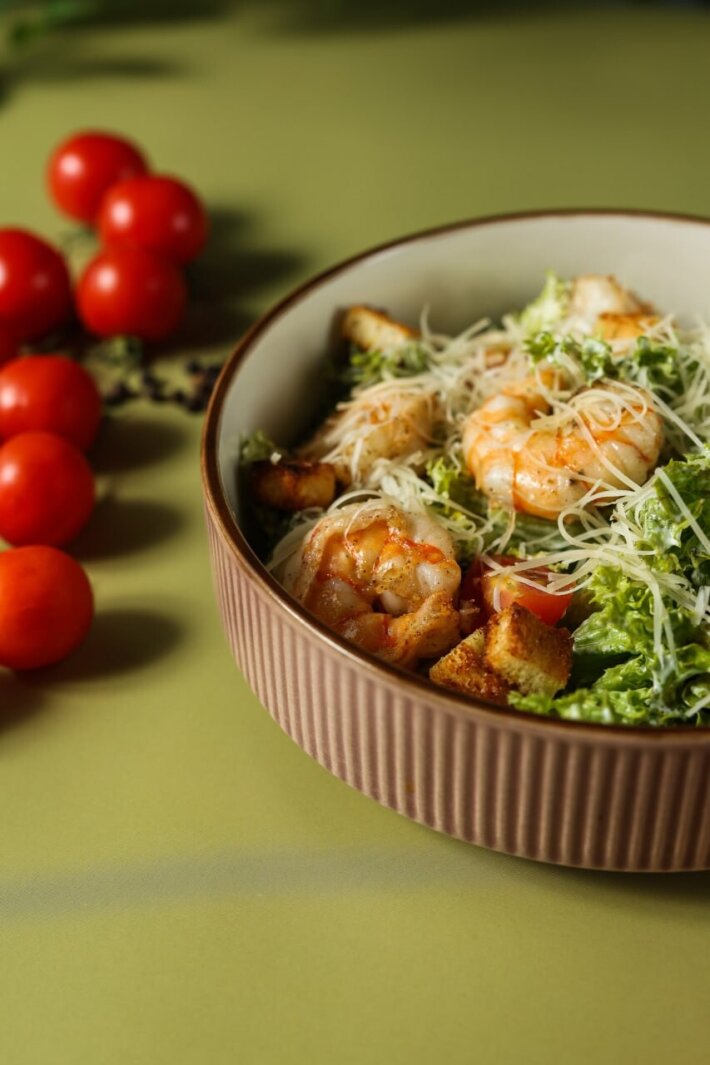 Салат «Цезарь с креветками»