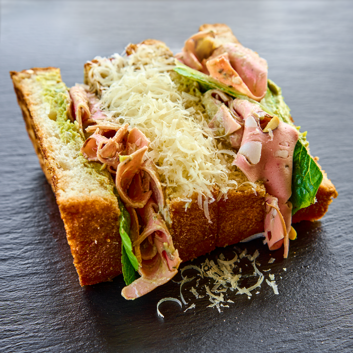 Сэндвич с мортаделлой