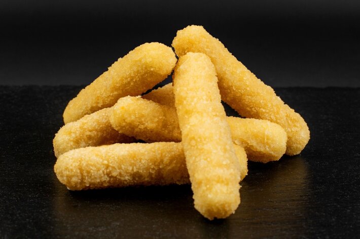 Сырные палочки в панировке