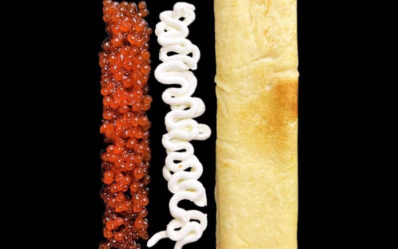 Блин к красной икрой