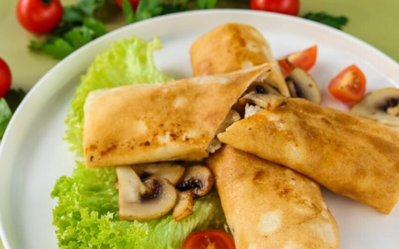 Блины с курицей и грибами