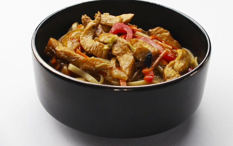 Wok с курицей